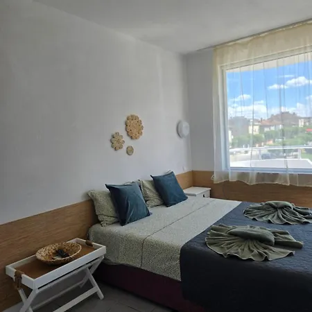 Alba Family Club Otel 2*
