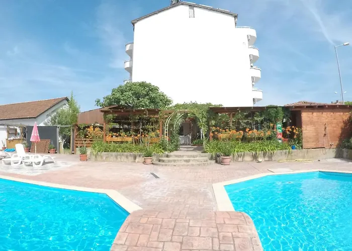 Alba Family Club Приморско