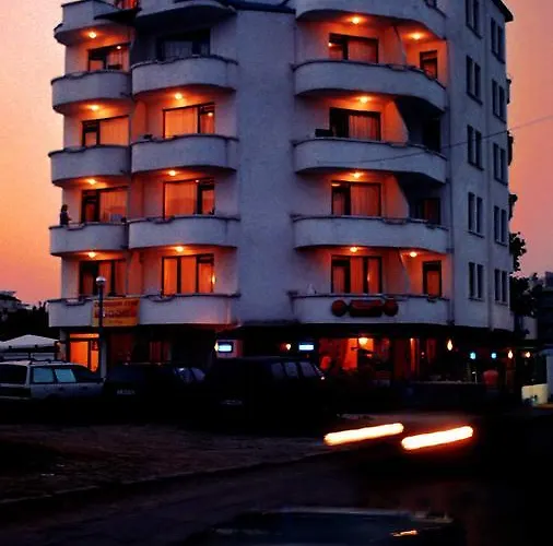 Отель Alba Family Club 2*