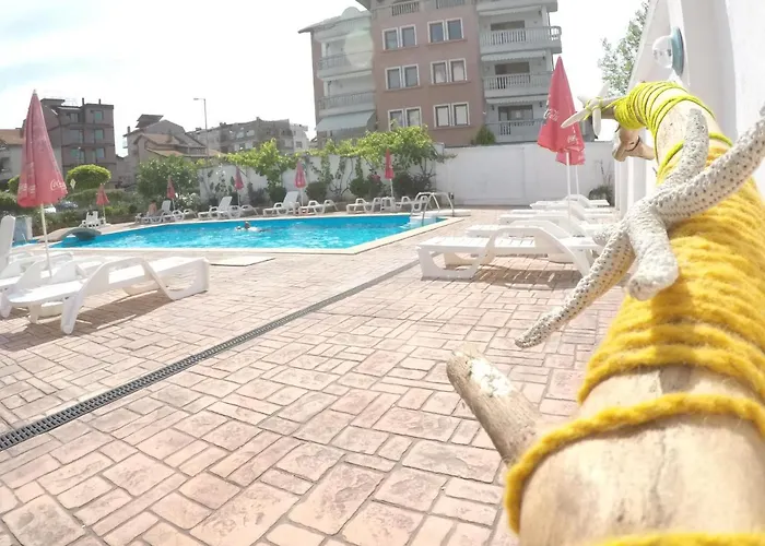 Alba Family Club Отель 2*