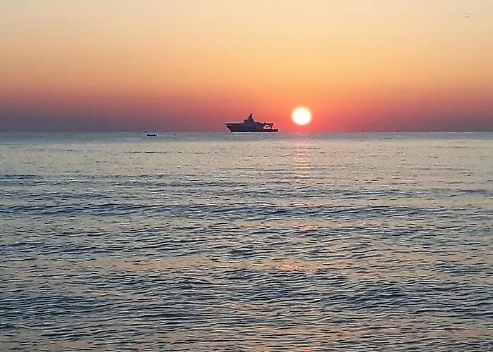 Отель Alba Family Club Приморско